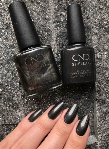 SMALTO SEMIPERMANENTE SHELLAC Powerful Hematite